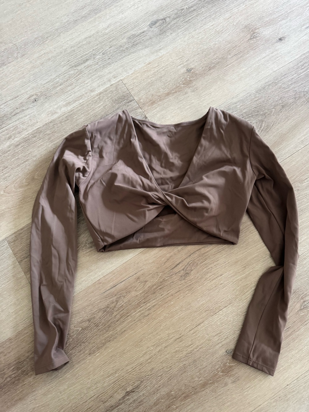 Long sleeve crop top